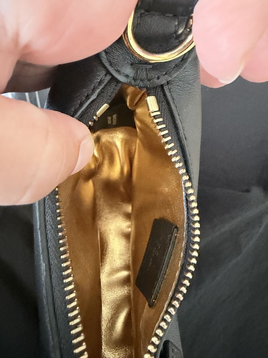 Taschen für Damen: Fendi Nano Tasche schwarz – Gebraucht aus Münchenstein von By.gabriela.v 4