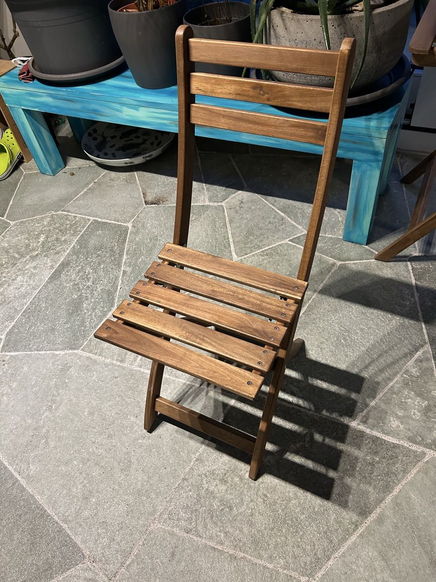 Ikea Set de table et chaises: Gartentisch mit Stuhl neuwertig Ikea – D'occasion à Zug par Tugiumerin 1