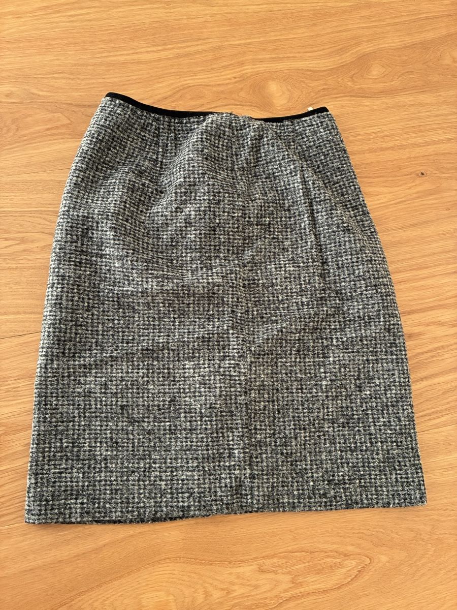 Mango Jupes: Jupe – D'occasion à Bassersdorf par secondhand_clothing