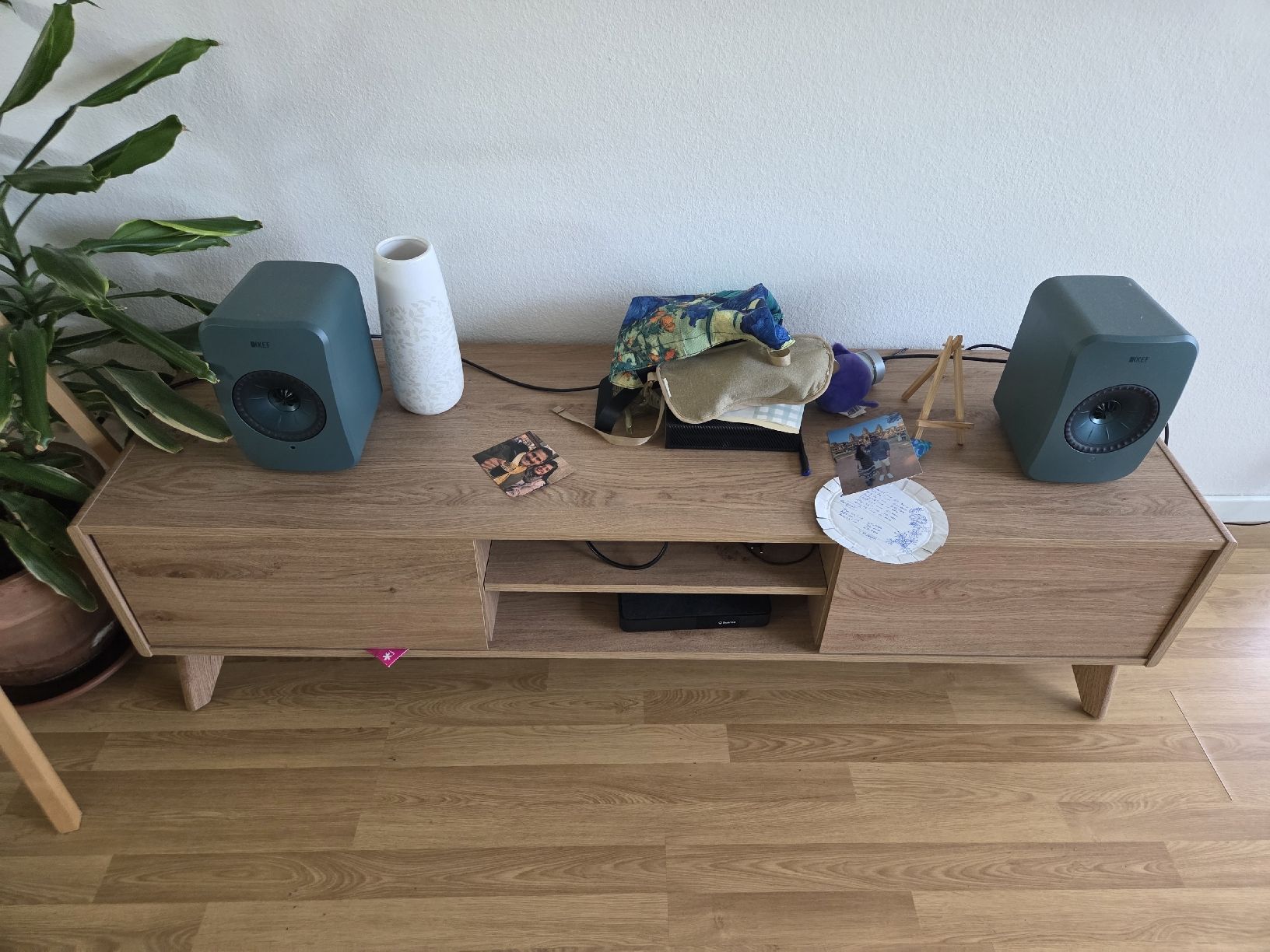 Conforama Meubles TV: TV Stand 2 Doors 2 Shelves Good Condition – D'occasion à Olten par pan_l2rt 1