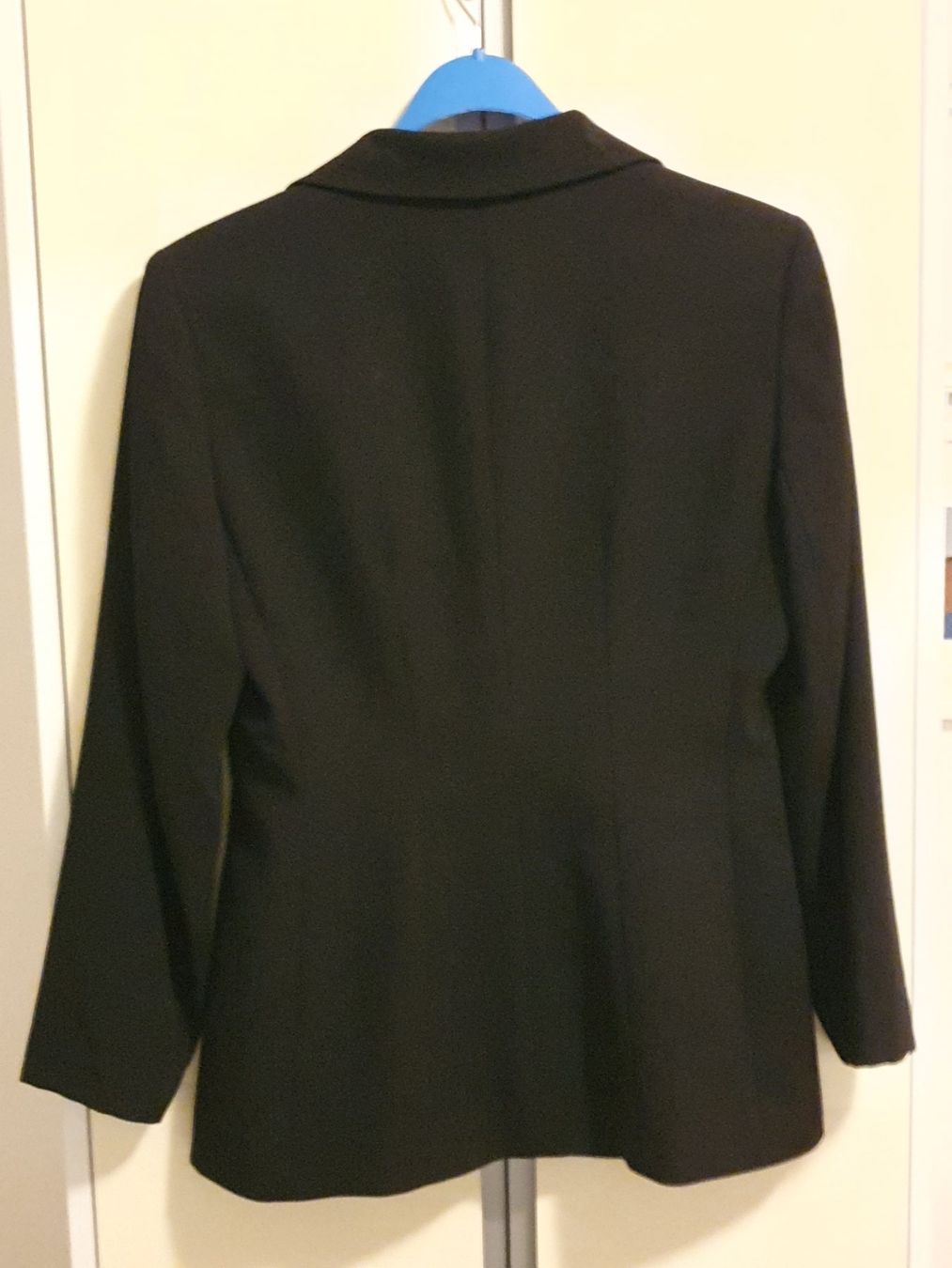 Giacche: Wunderschöne kurze Jacke , chic, schwarz, ca. Gr. 36 – Nuovo (secondo la descrizione) da Zürich venduto da sunflower89 4