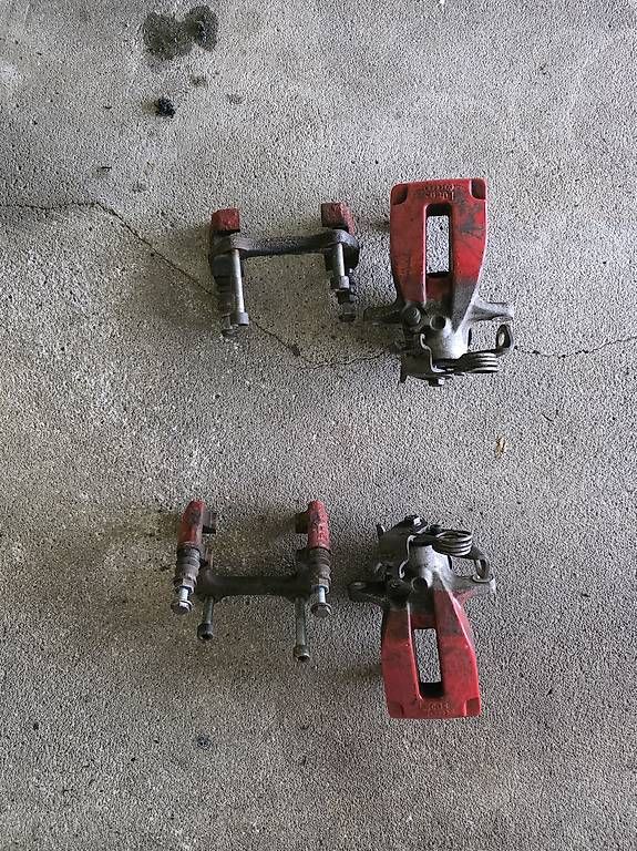 Tutti pezzi di ricambio auto: Audi S4 B5 FL Bremssattel Hi – Usato da Zug venduto da Edvard10 1