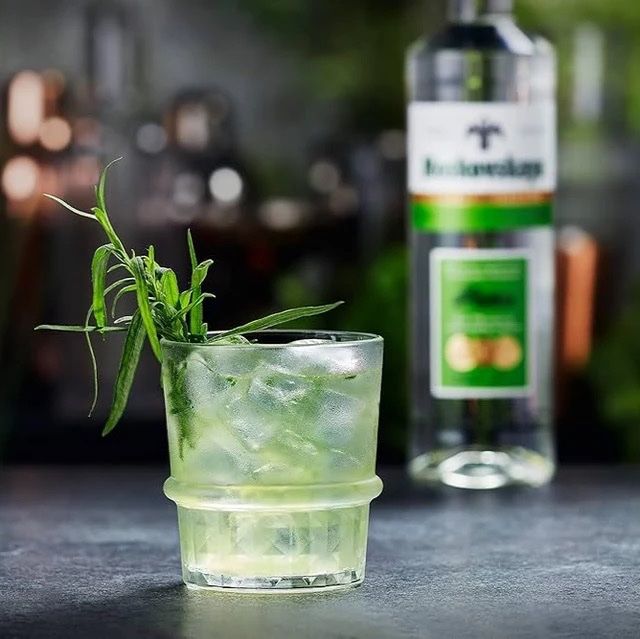 Spirituosen: Vodka Moskovskaya 0,5 lt. – Neu und originalverpackt aus Bülach von StoreInShop.com 5