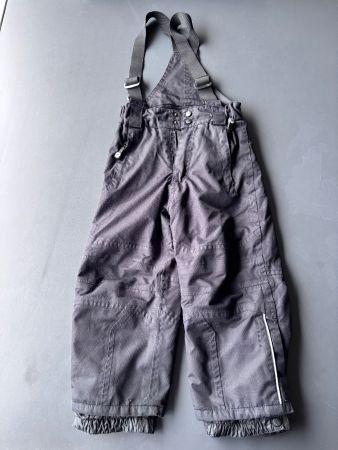 Skioverall, schwarz, Größe 98, wasserdicht bis 5.000 mm.