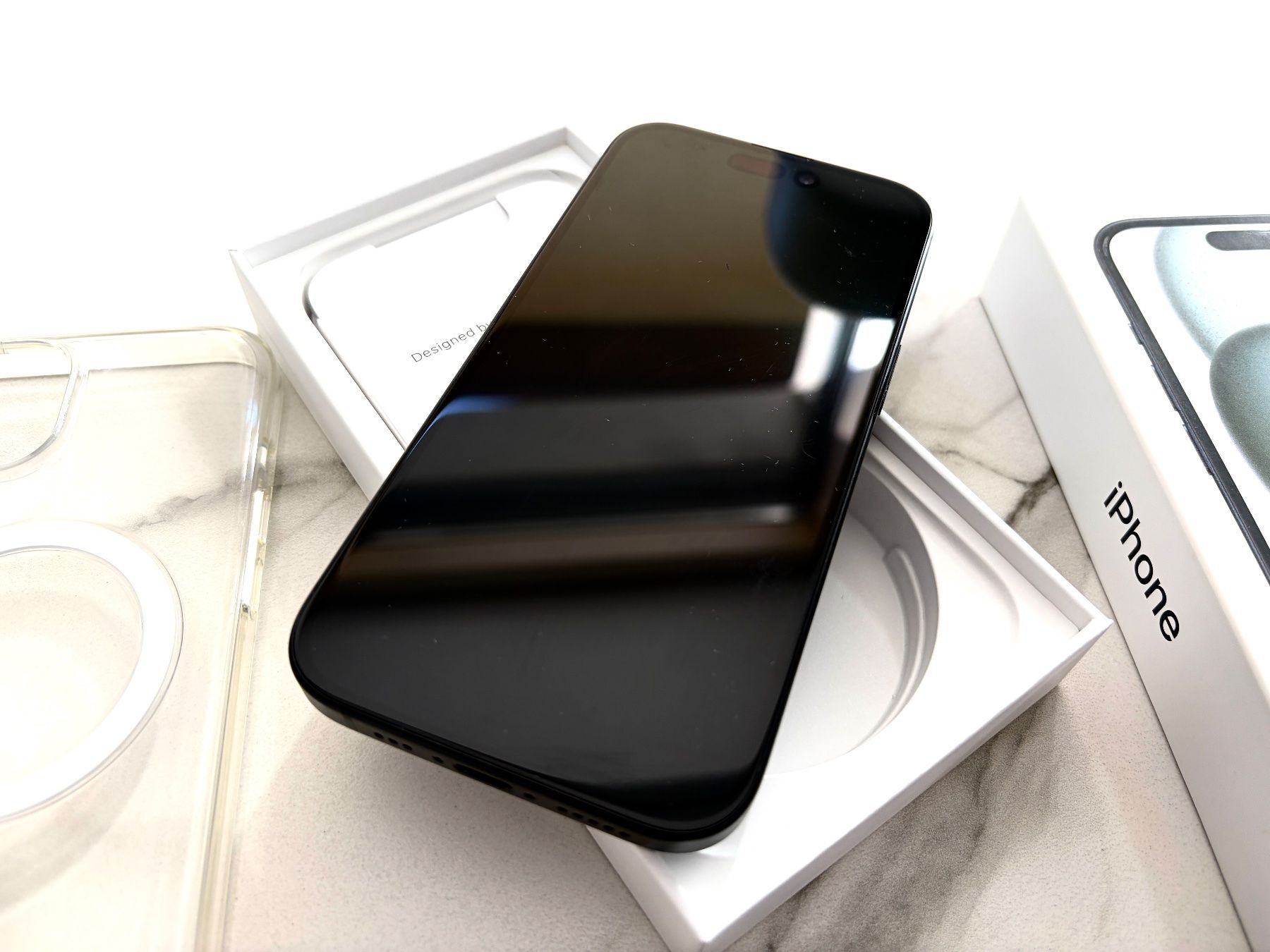 Apple Portables: iPhone 15 128 GB Schwarz – D'occasion à Cavigliano par Galgia88