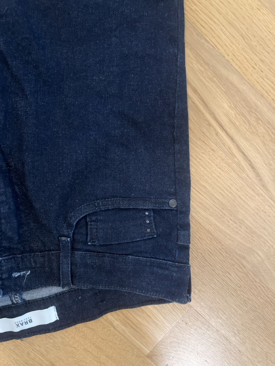 Brax Jeans: Brax Jeans Gr 34 – Neuf (Voir description) à Zürich par Meret.Sa 2