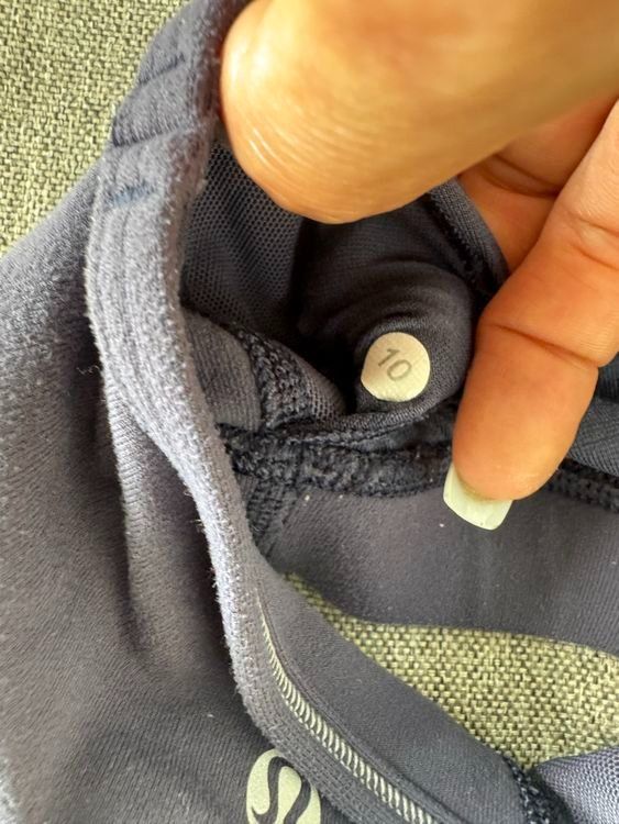 Lululemon Altra biancheria intima: Lululemon Sport BH, 10 (M) – Usato da Gossau Sg venduto da olles 3