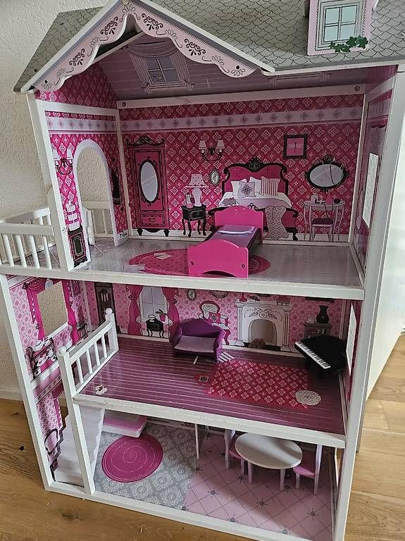 Case e mobili per bambole: Puppenhaus plus Zubehör – Usato da Füllinsdorf venduto da orazio23