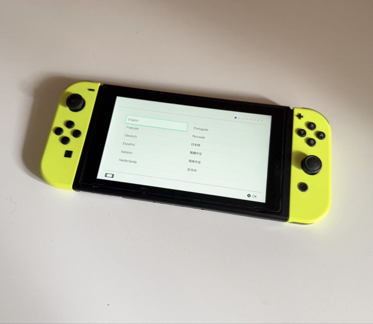 Nintendo Consoles: Nintendo Switch Set – D'occasion à Gerlafingen par sternrose