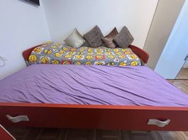 Vendo letto + comodino 
