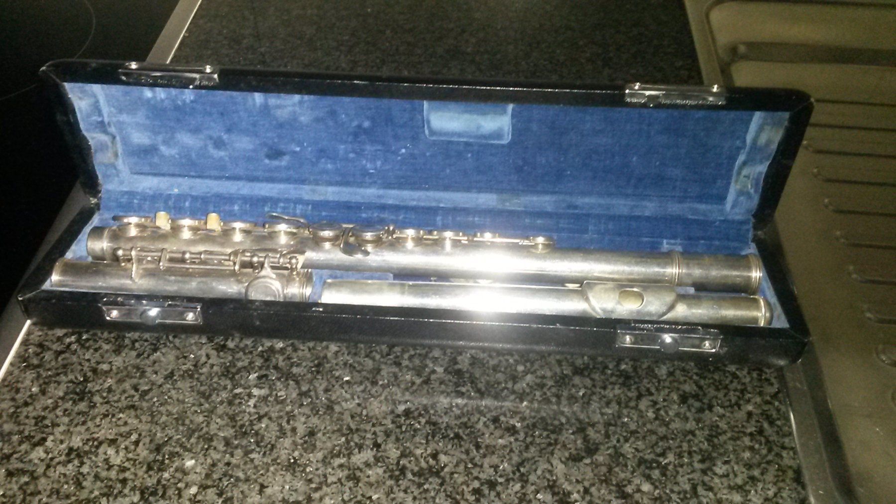 Musikinstrumente: HERNALS MODEL S 210 - Silber - Made in JAPAN – Defekt aus Lausanne von asdyx