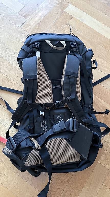 Sacs à dos: Wanderrucksack 50L Schwarz Forclaz – D'occasion à Zürich par Argunuysal 1