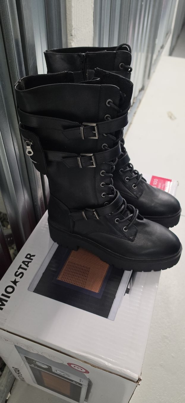 Scarpe da donna: neue Bullboxer Stiefel Gr.41 – Nuovo (secondo la descrizione) da Zürich venduto da Daniela51 1
