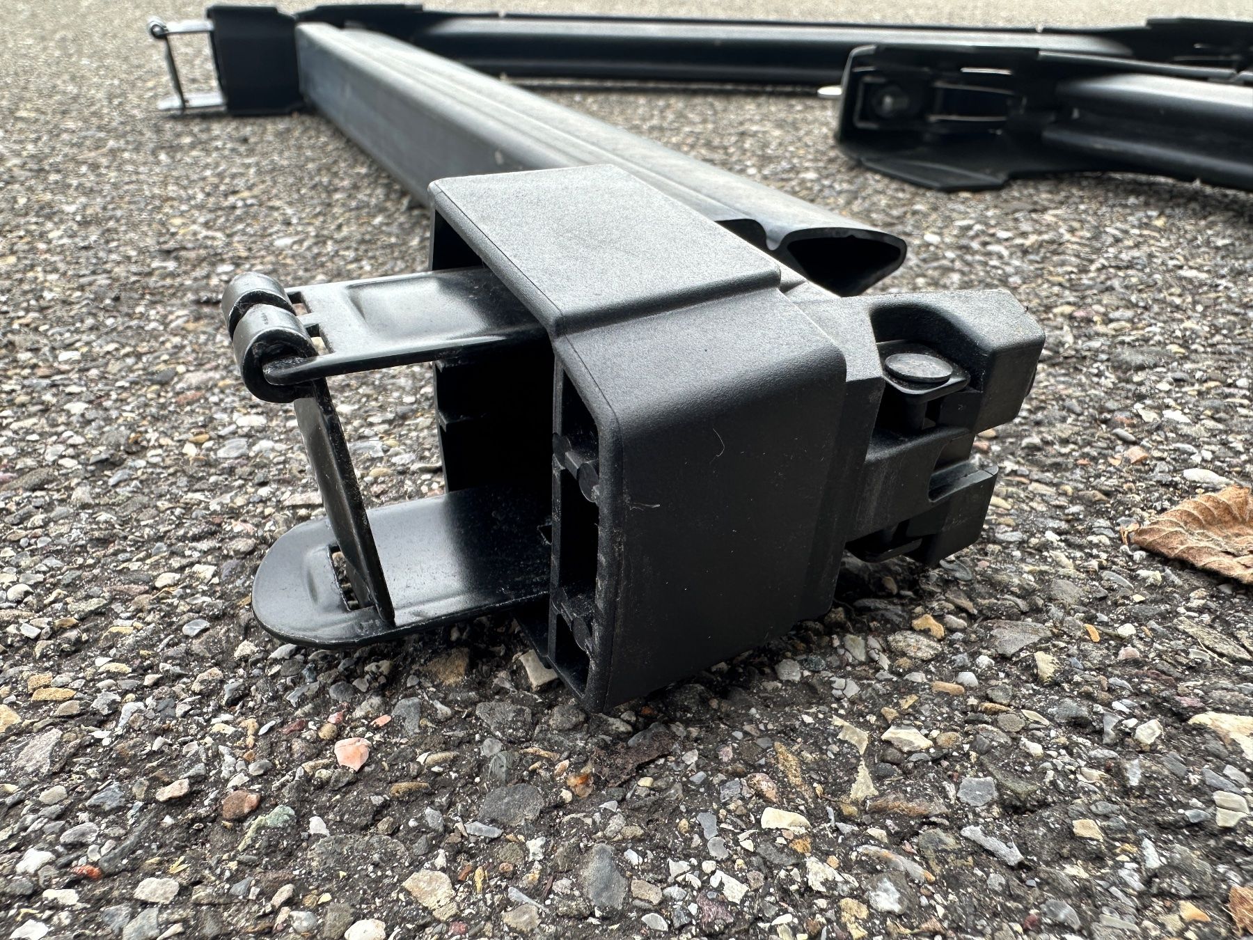 Thule Dachträger: Thule Snowboardträger / Skiträger – Gebraucht aus Zürich von frauflufelberg 4
