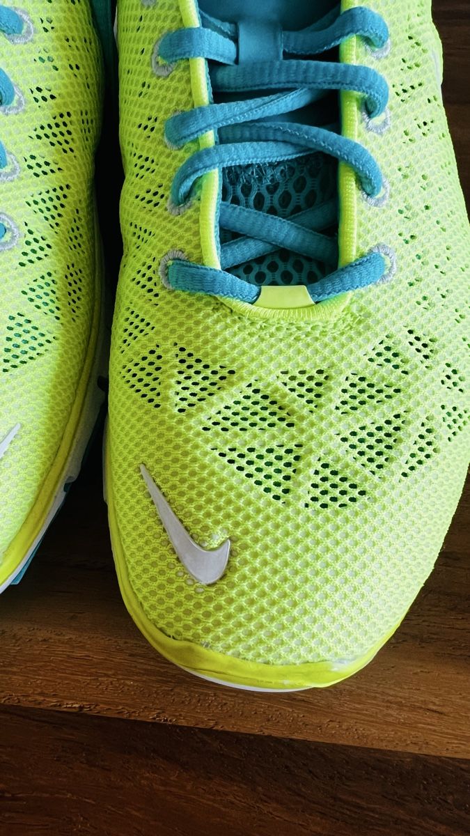 Nike Scarpe da donna: NIKE / UNDER ARMOUR SPORTSET – Nuovo e nell'imballaggio originale da Jona venduto da Lili.lou 5