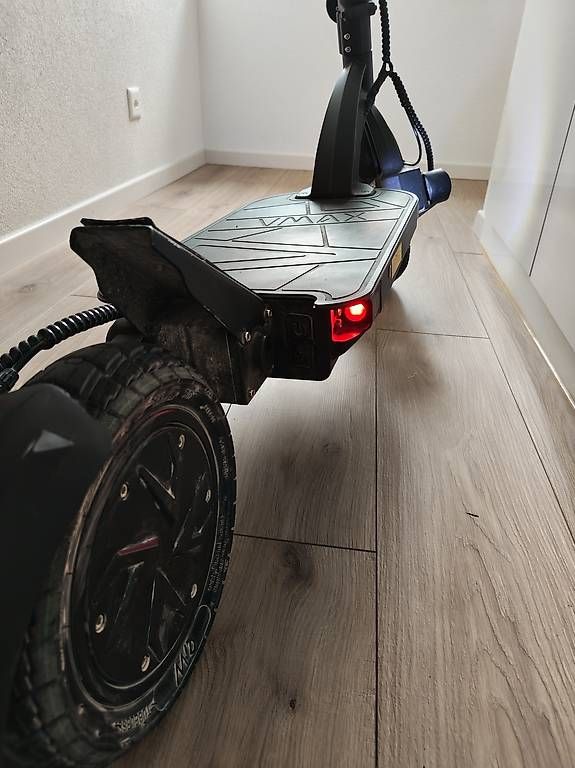 VMAX Kickboard: Trottinette électrique Vmax – Gebraucht aus Bévilard von jul_ckq6 1