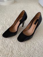 BCBG MAX AZARIA pumps