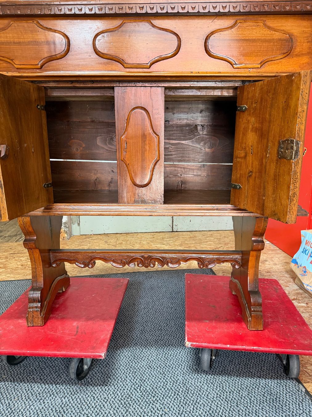 Commodes: Kurioses Antikes Möbelstück – D'occasion à Ebikon par Berku 5