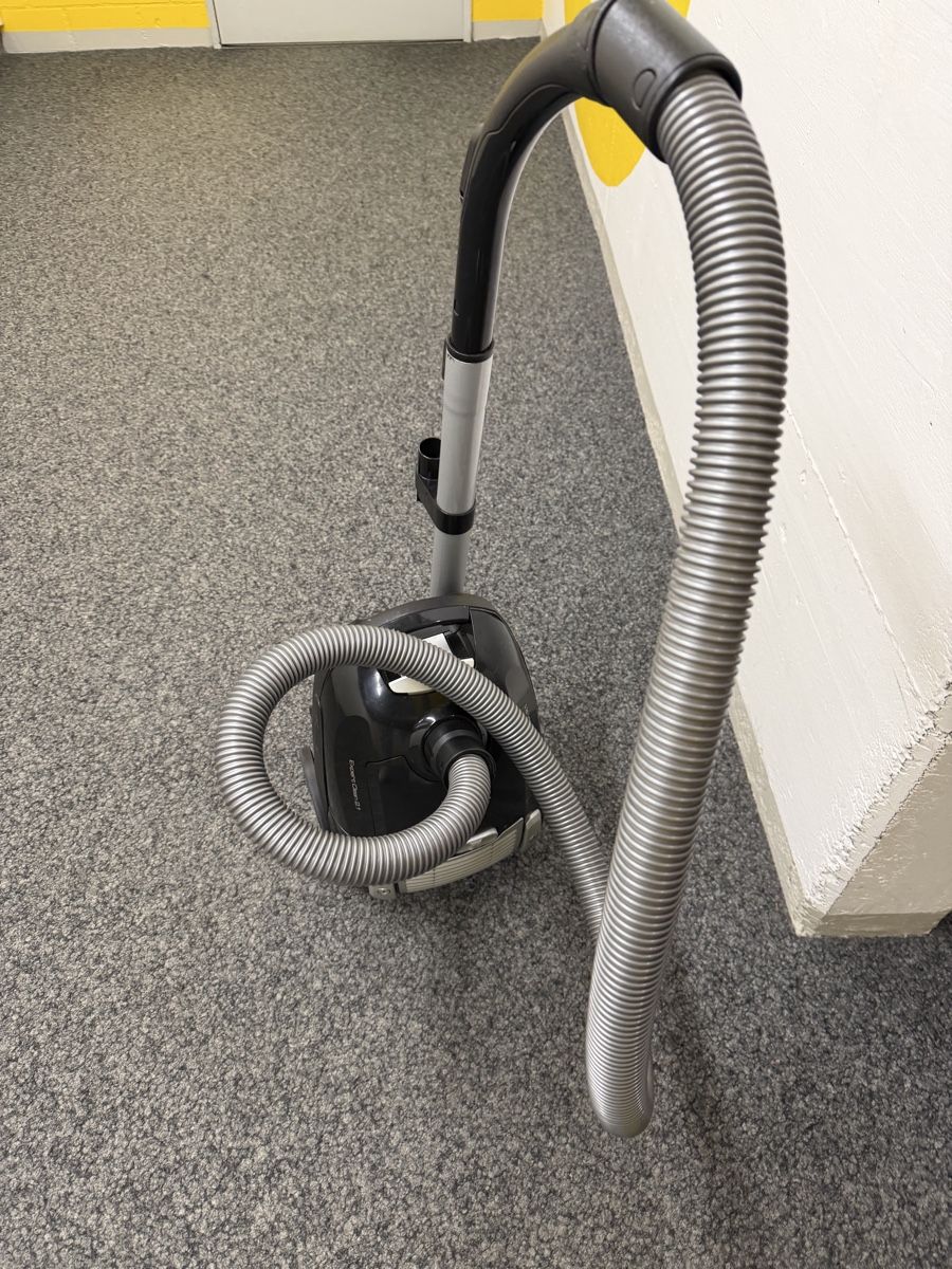 Aspirapolveri & Accessori: Staubsauger – Usato da Uster venduto da nedelm0002