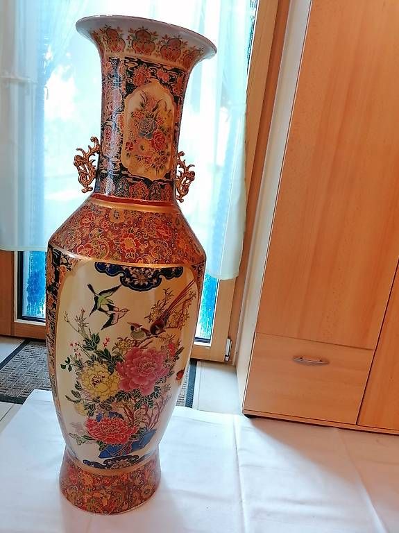 Vasi & Recipienti: Vaso cinese in porcellana  – Usato da Schüpfen venduto da cha_6xq2