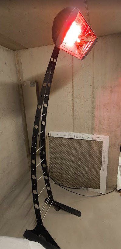 Radiatori: Design Heizstrahler 2000 Watt – Usato da widen venduto da waltico 1