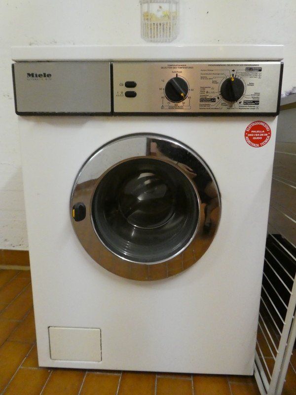 Miele Waschmaschinen: Lavatrice Miele – Gebraucht aus Minusio von MinusioMc