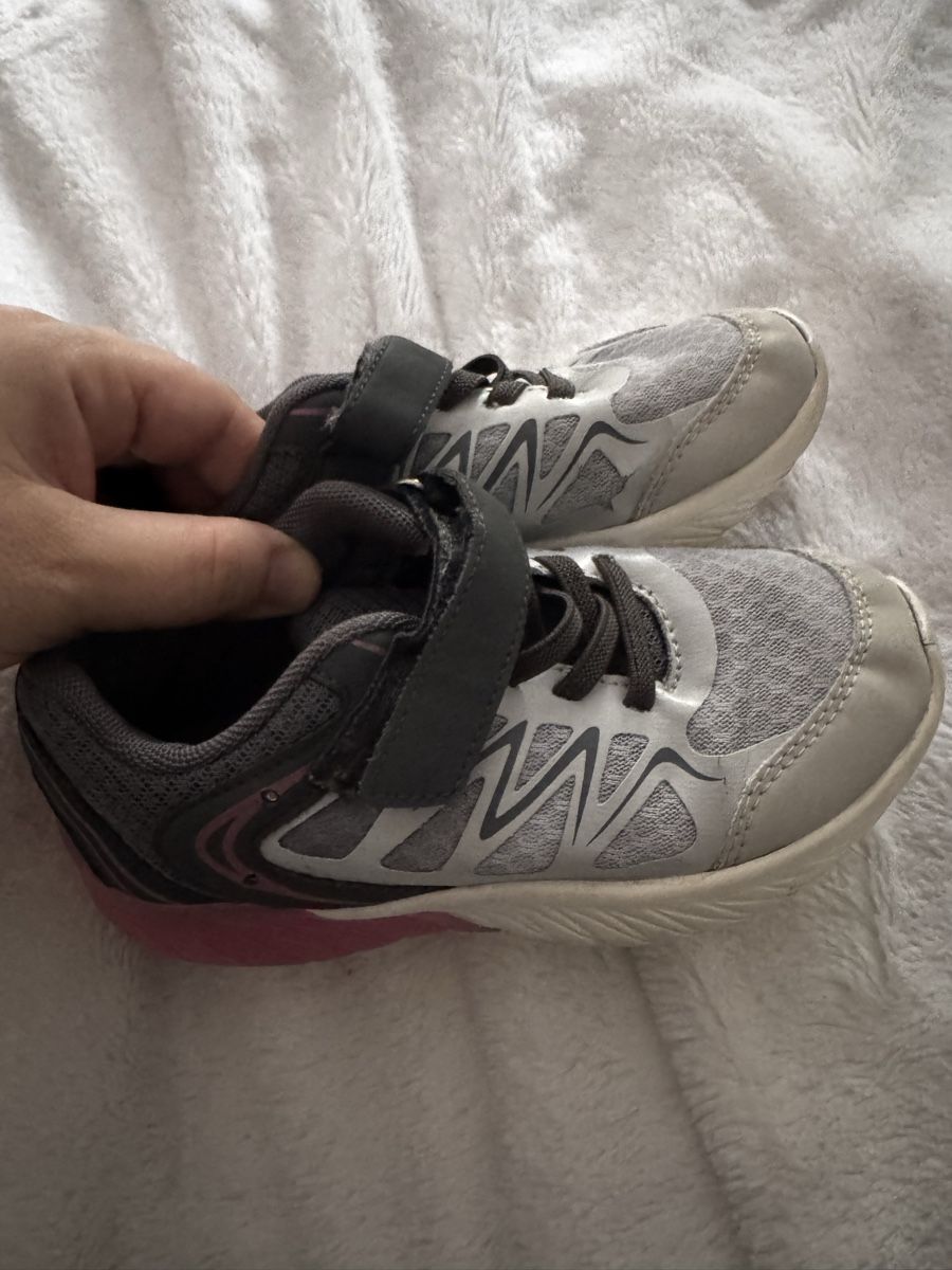 Scarpe per ragazze: Schuhe gr 29 – Usato da Weite venduto da Quarantino 2