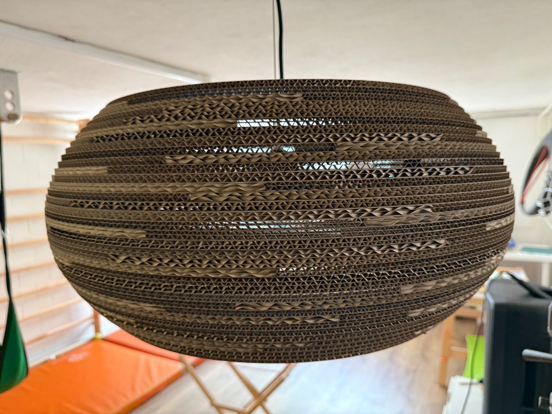 Kronleuchter & Deckenlampen: Pendellampe Disc Braun Karton Ø 60cm E27 – Gebraucht aus Altendorf von Jumpi