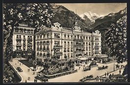 Interlaken, Strassenleben am Hotel Schwe