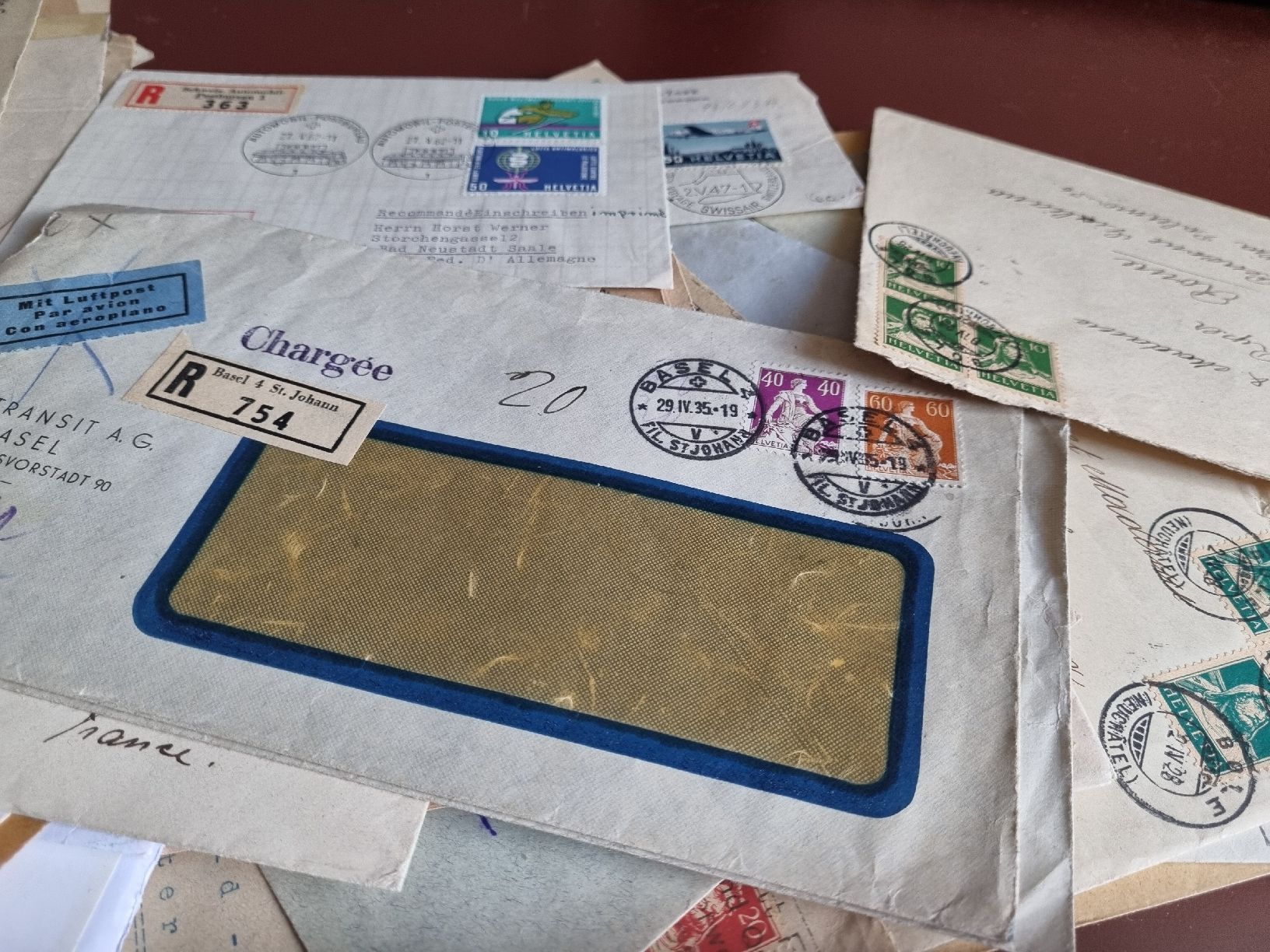 Tous les timbres: SAMMLUNG - GANZSACHEN - ÜBER 60.WERTE - AB 1.- – D'occasion à Heimenschwand par rog_p7h9 2