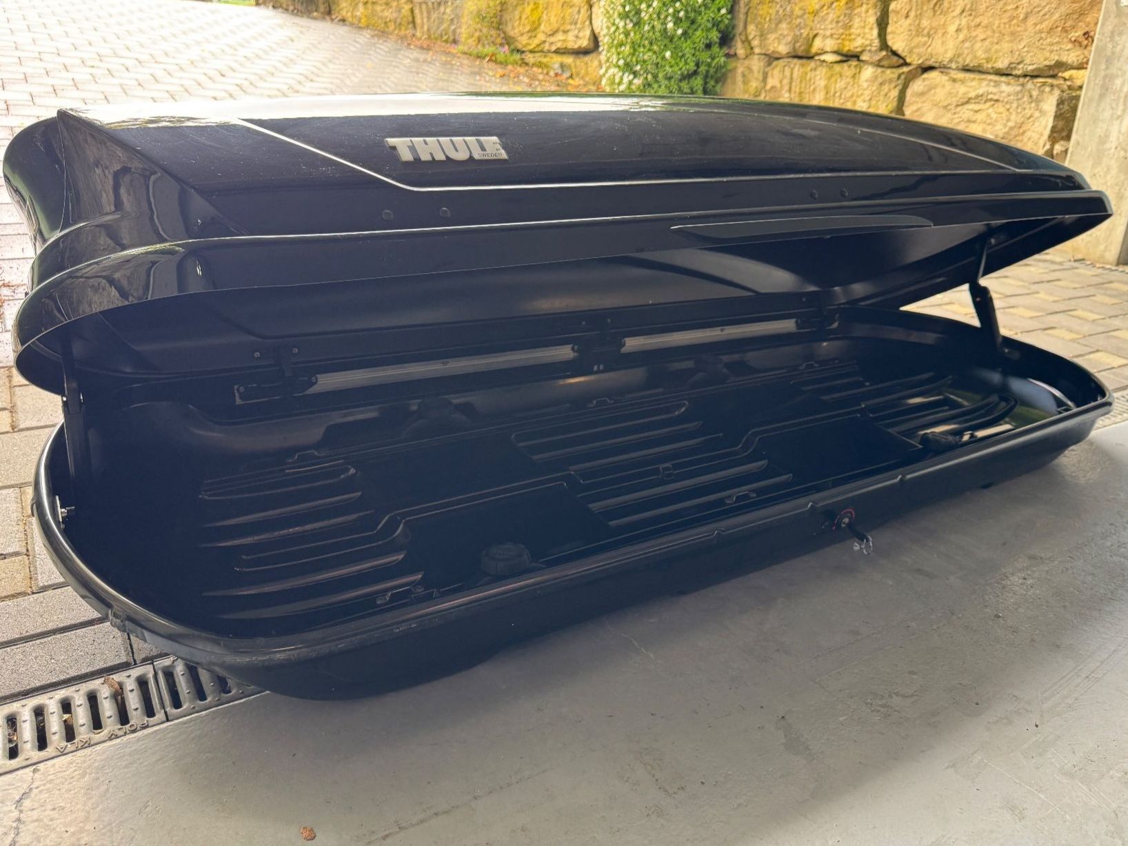Thule Box da tetto: Thule Dachbox zu verkaufen - Motion 800 black – Usato da Lohn-Ammannsegg venduto da urs_LA