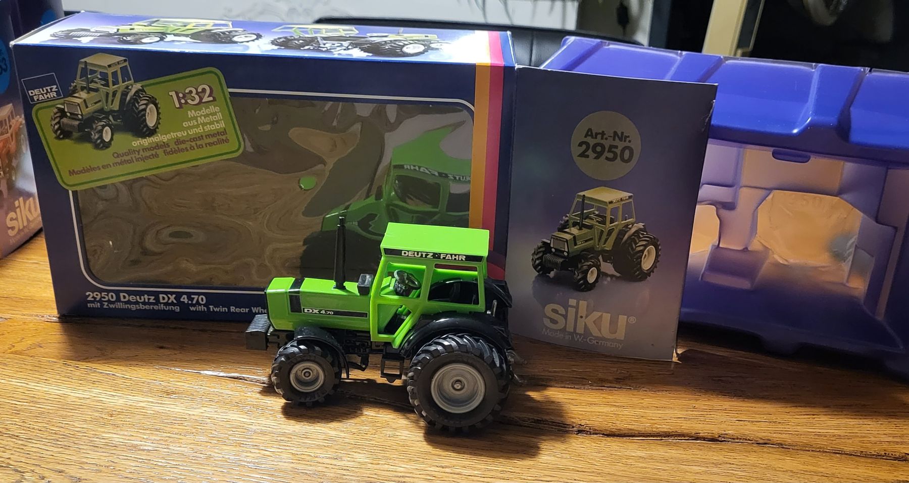 Siku Modellbausätze & Standmodelle: Siku Traktor 2950 Metall OV – Neu und originalverpackt aus Kägiswil von Megafi56