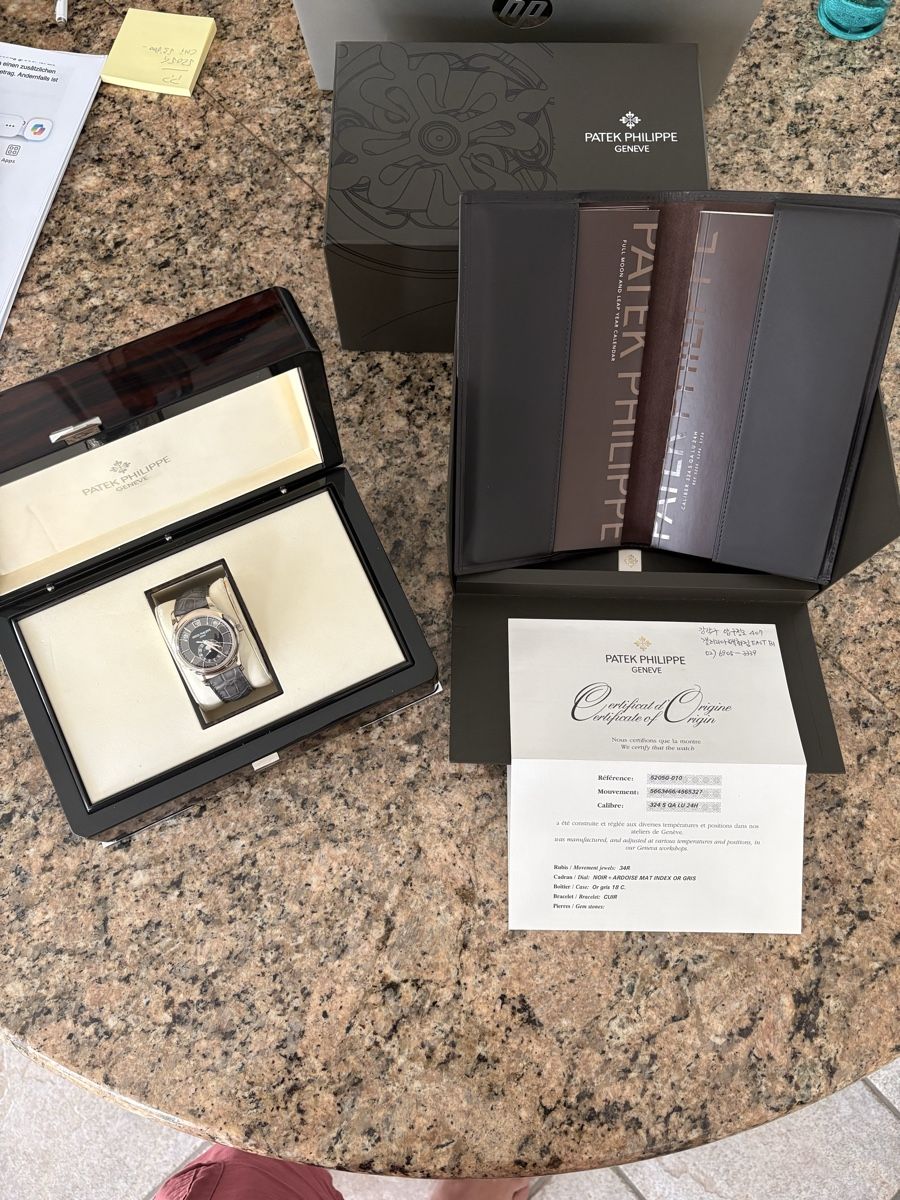 Patek Philippe Orologi: Patek Philippe Annuel Calender 5205G-013 – Usato da Rüti ZH venduto da Schoele61 2