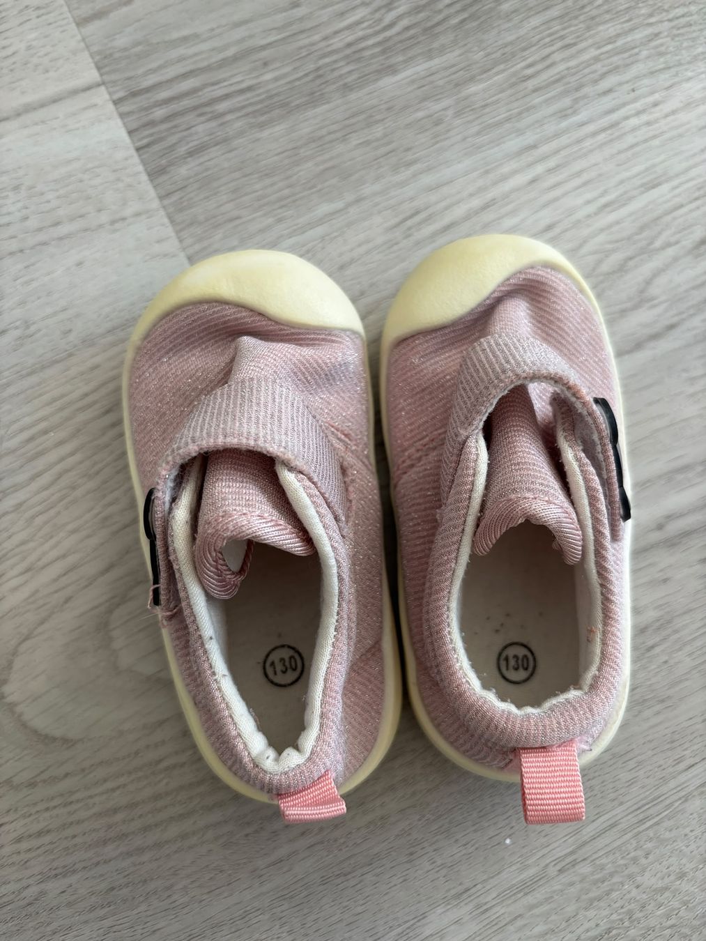 Schuhe für Jungen: Kinderhausschuhe Gr. 15 – Gebraucht aus Hochfelden von rub_rnw5 5