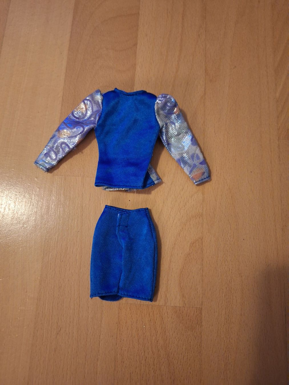 Bambole: Barbie Kleider, Rock und Blazer – Usato da Thun venduto da cai_cai 1