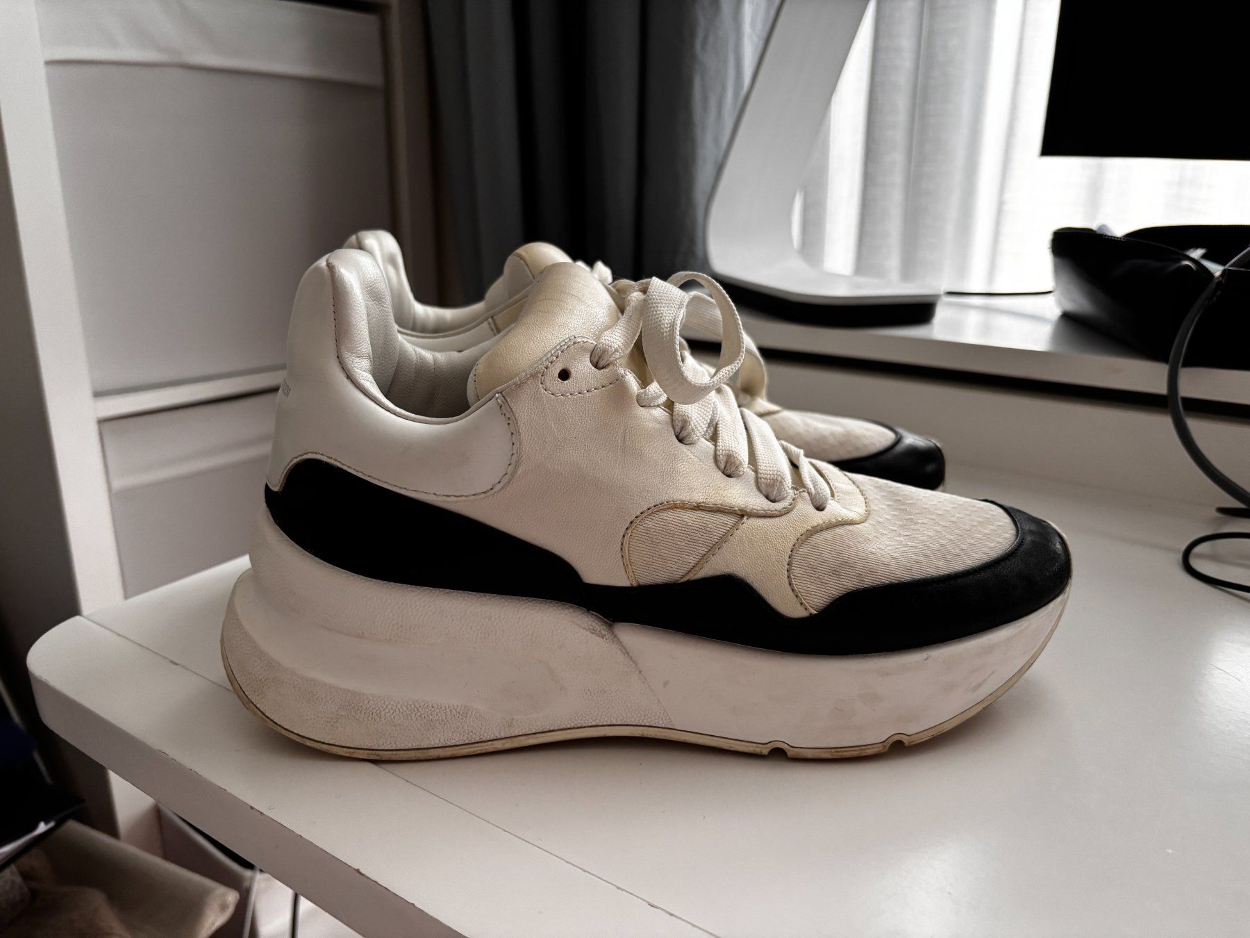 Alexander Mcqueen Scarpe da donna: Alexander McQueen sneakers – Usato da Männedorf venduto da jad_l7jg