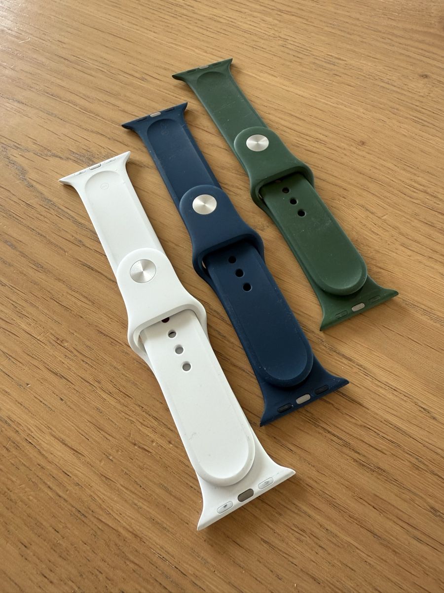 Apple Bracciali & Braccialetti: Apple Watch Armbänder 3er-Set – Usato da Wangen b. Olten venduto da Thomiverkauft 1