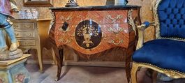 Französische Louis XV Kommode, geschweift