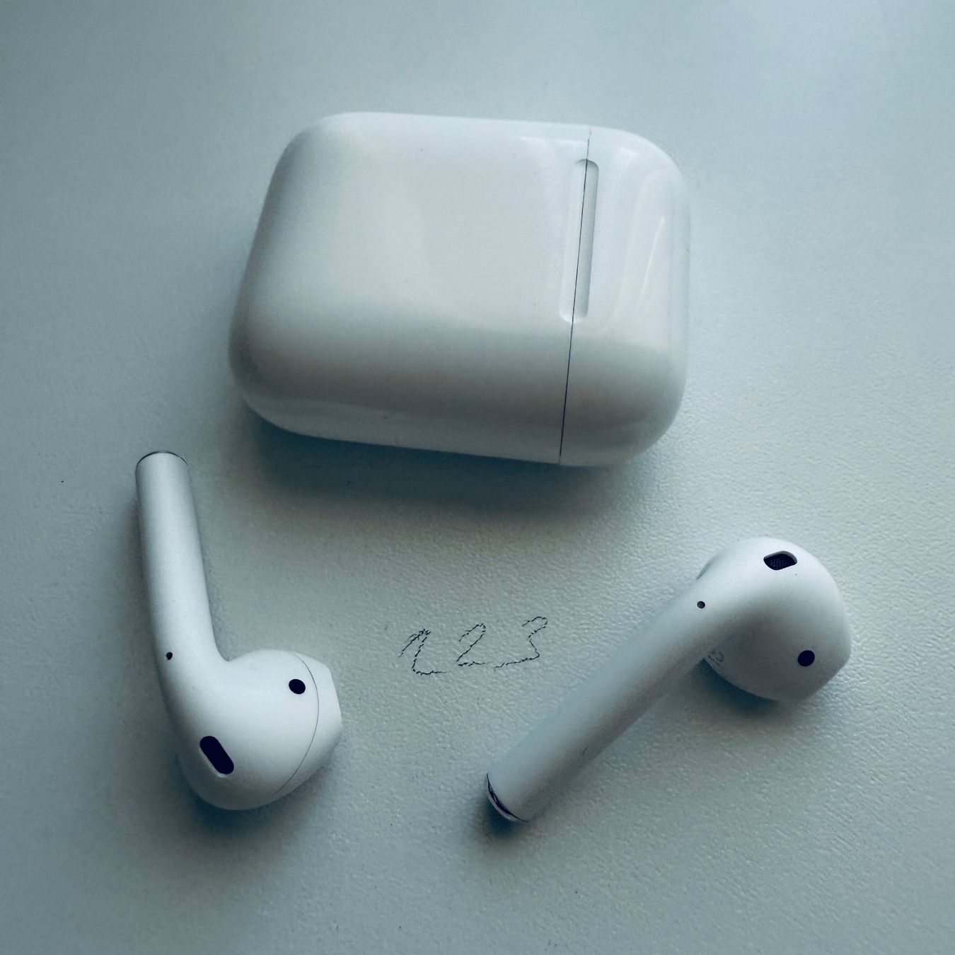 Apple Cuffie: Original Apple AirPods 2 Gen. Wireless Kopfhörer & Case – Usato da Basel venduto da MY.AIRPODS.SHOP 6