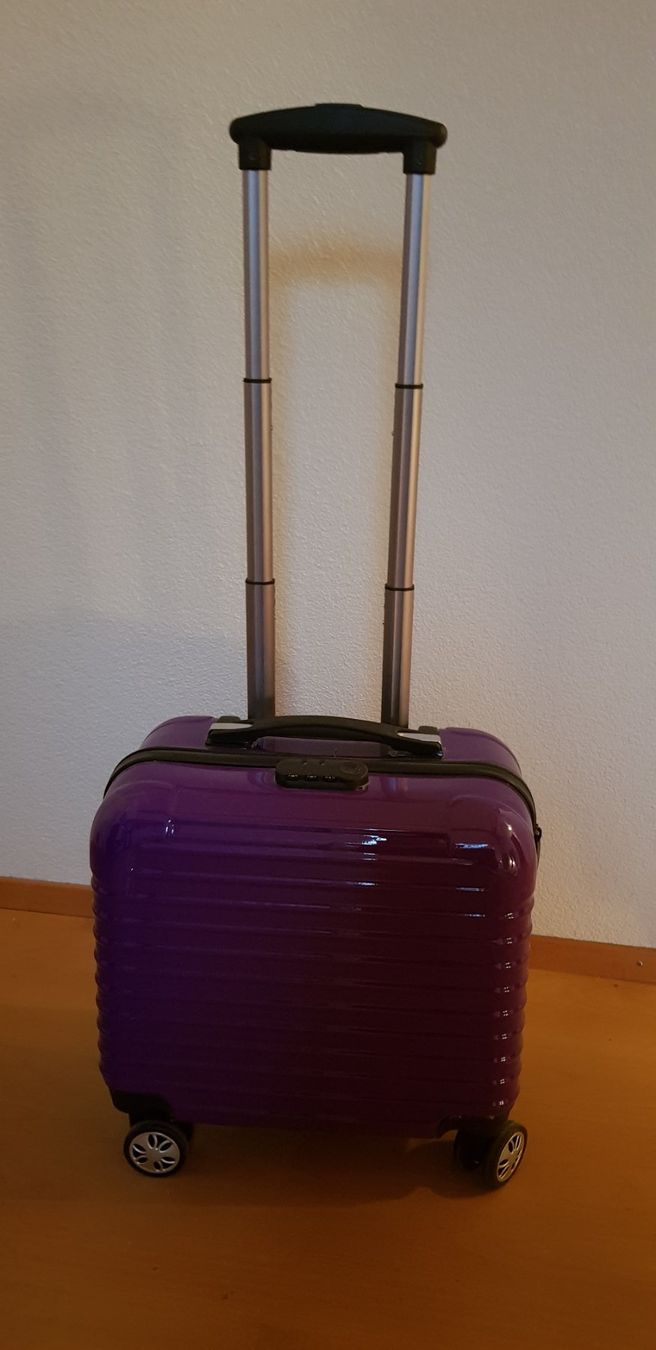 Valigie & Borse: Neuer Rollkoffer - violett – Nuovo (secondo la descrizione) da Milken venduto da Dnybe