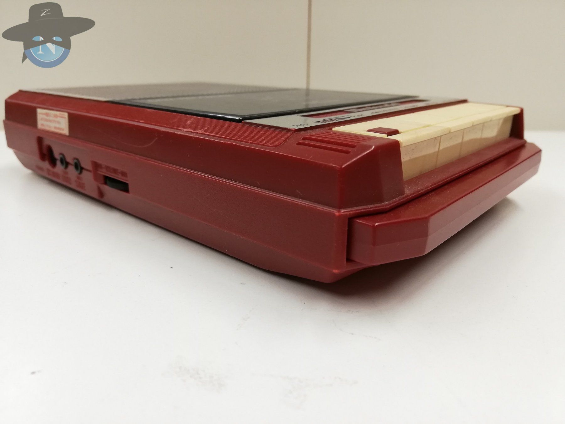 Nintendo Console: Nintendo Data Recorder HVC-008 zum Famicom System – Difettoso da St. Gallen venduto da zorro_dc 3