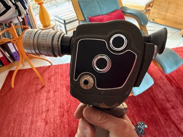 Beaulieu Camcorder: Caméra 8mm Beaulieu MR8 pour collectionneur – Gebraucht aus Enges von cordec 1