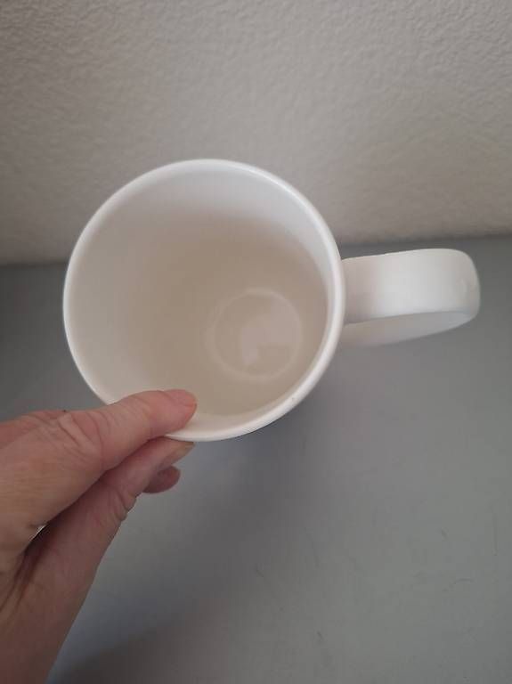Tassen: Neue Tasse weiss und grün – Gebraucht aus Düdingen von san_kf2l 1