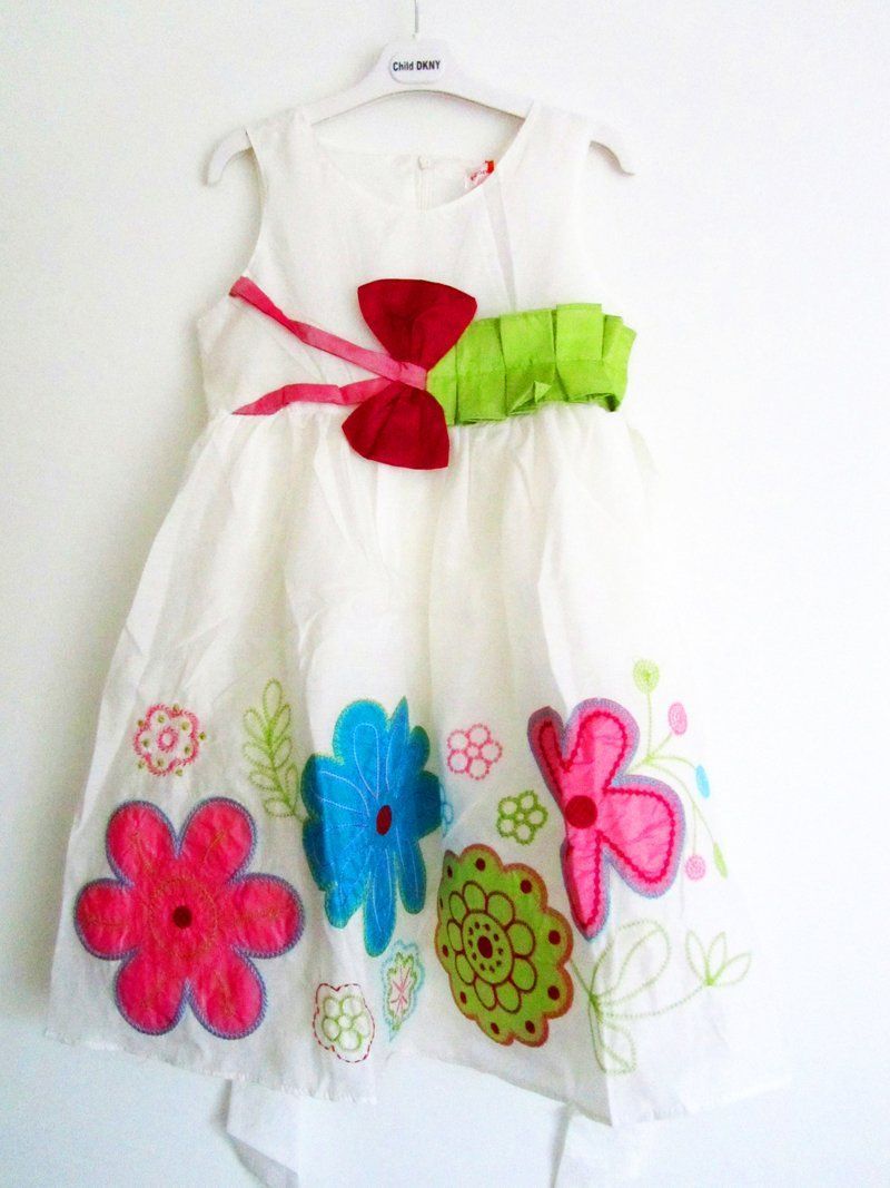 Vestiti & Gonne: Mädchen Kleid Gr. 11 (120-130) – Nuovo (secondo la descrizione) da Langenthal venduto da flowersNbirds 1