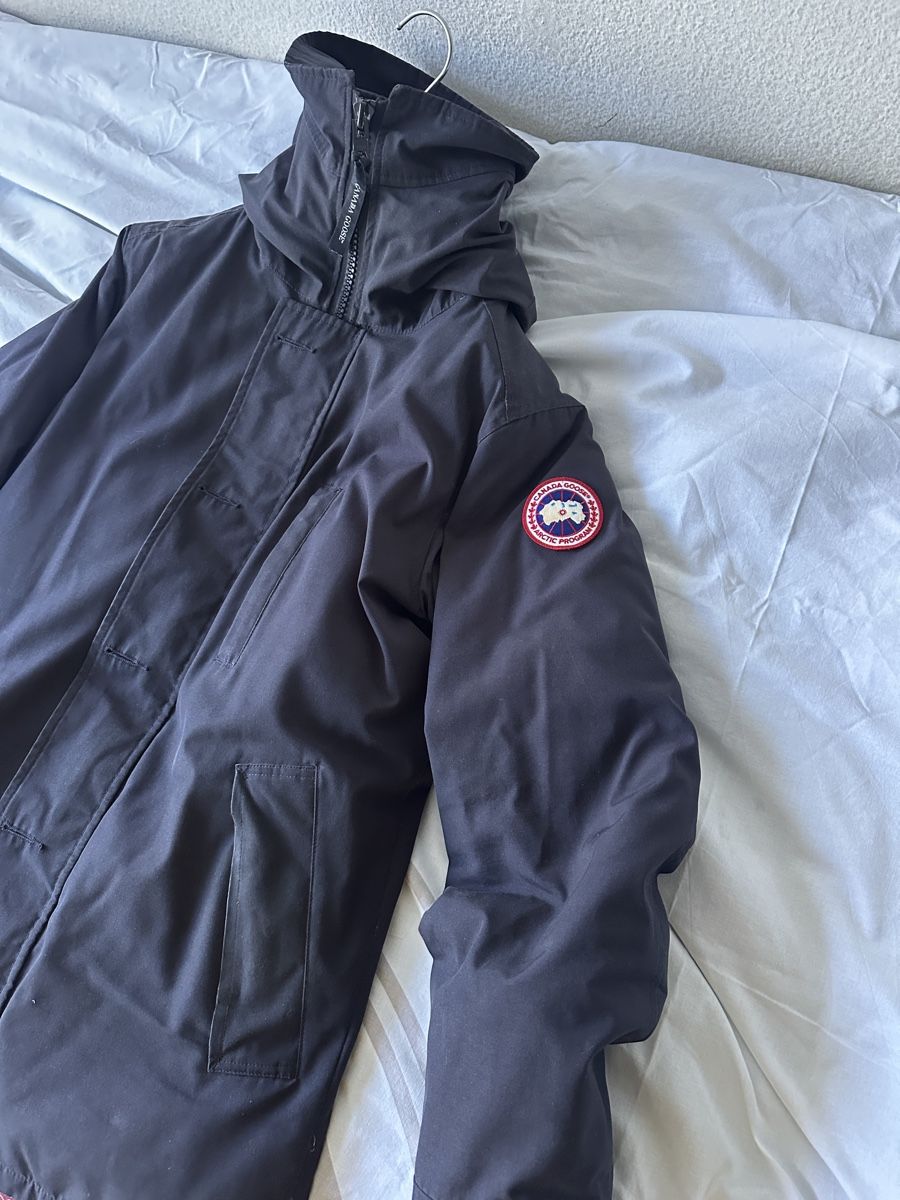Canada Goose Cappotti: Canada Goose Herren Winterparka – Usato da Zürich venduto da Zoheir07 1