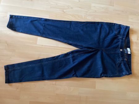 Damen Jeans Dunkelblau Grösse 44/46 guter Zustand