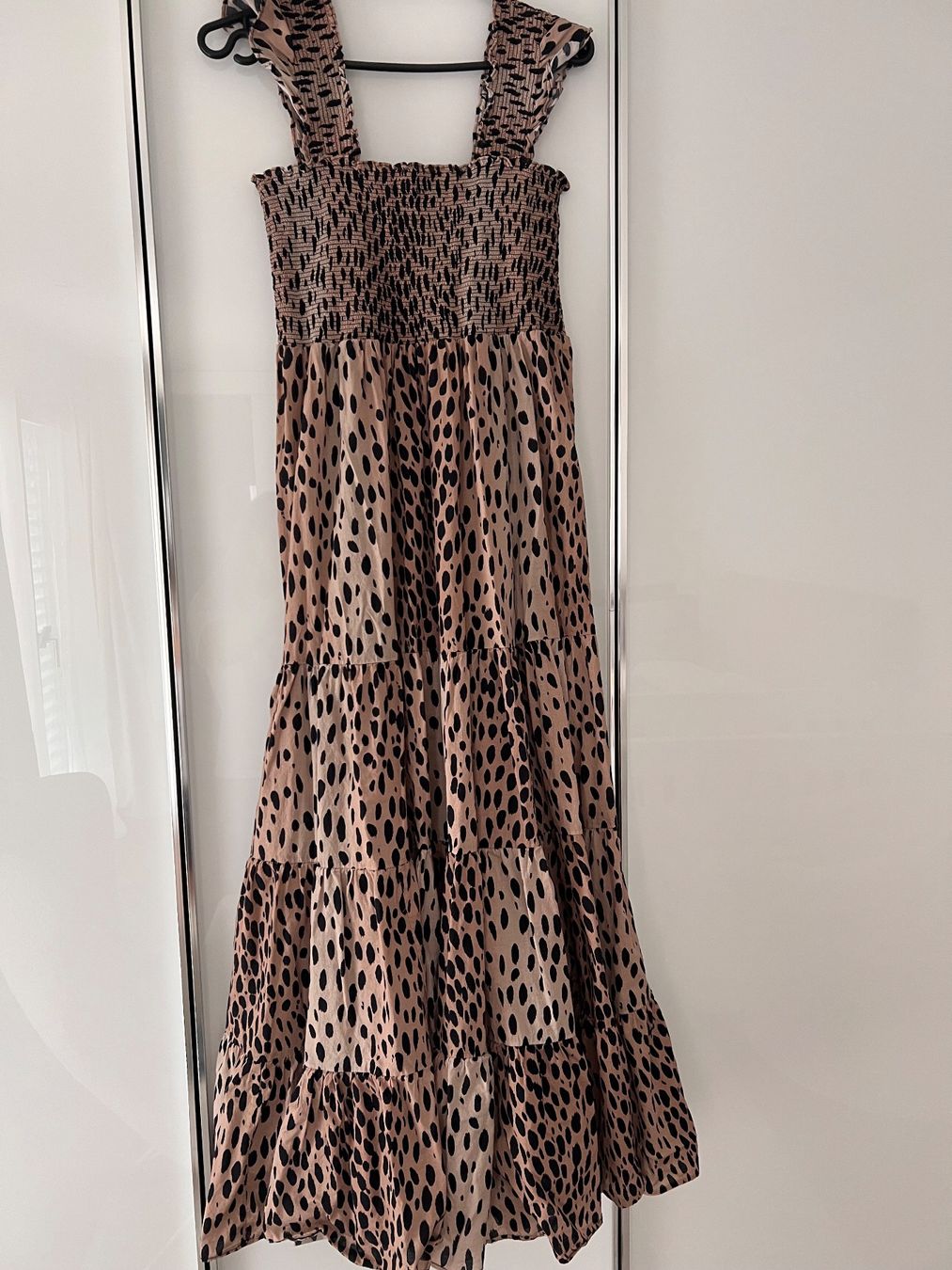Robes: Wunderschönes Maxikleid – D'occasion à Meilen par jup_yzy8 1