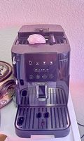 Kaffemaschiene DeLonghi / Magnifica Start