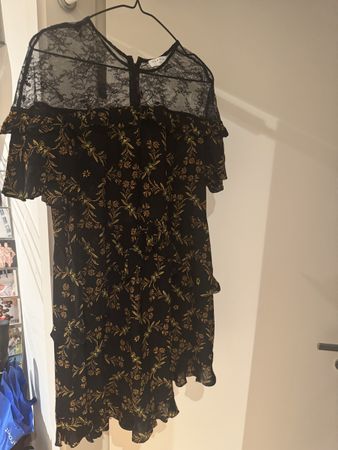 Kleid Sandro Spitze Blumenmuster schwarz Grösse S guter Zust
