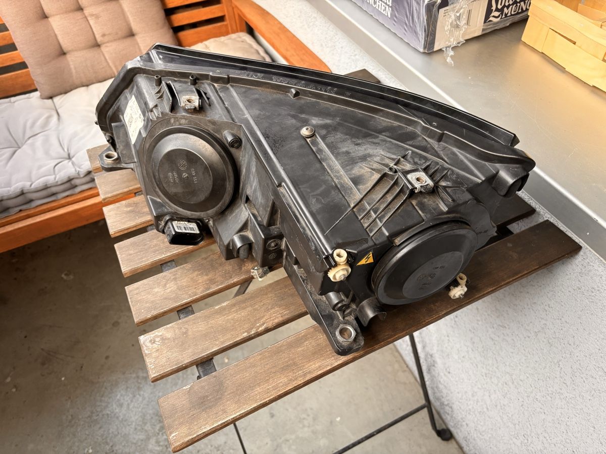 VW Tutti pezzi di ricambio auto: Scheinwerfer VW Tiguan  – Difettoso da Luzern venduto da Ruco82 2